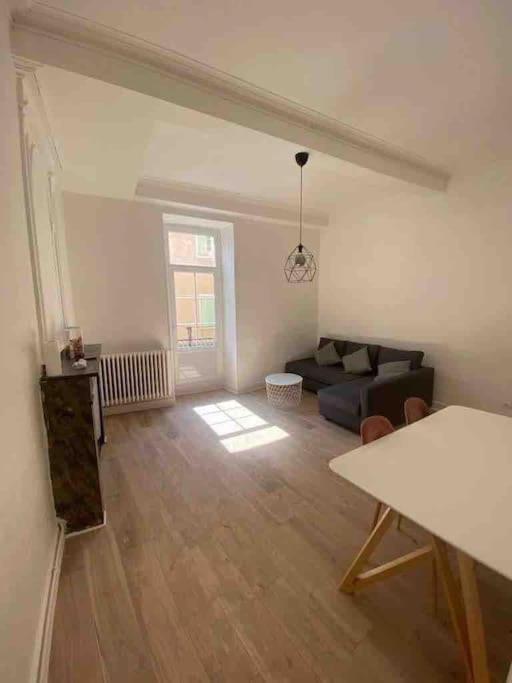 Appartement De Charme Au Coeur Du Centre Ville . Millau Eksteriør bilde